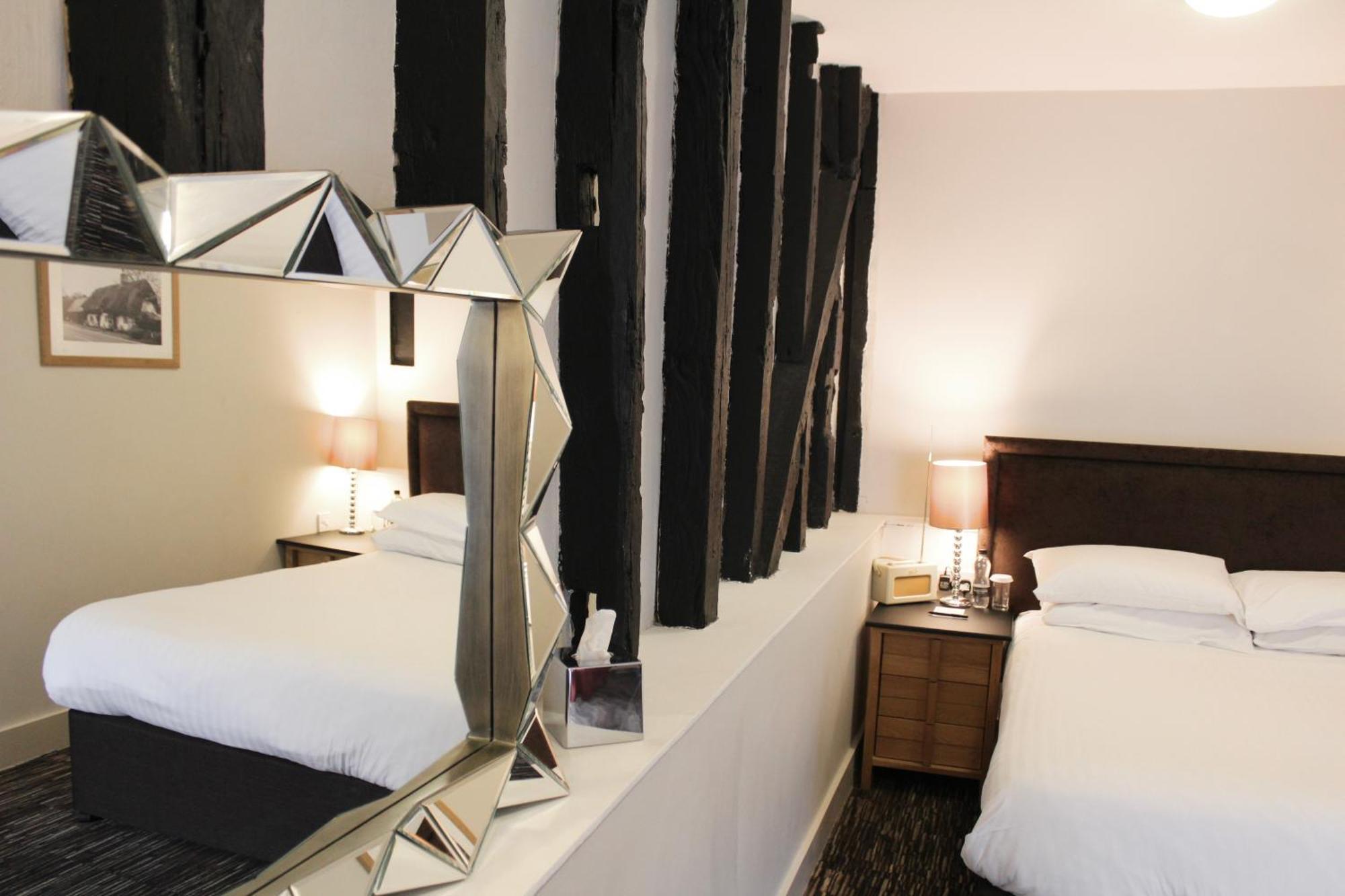 The Saracens Head Hotel Great Dunmow Luaran gambar