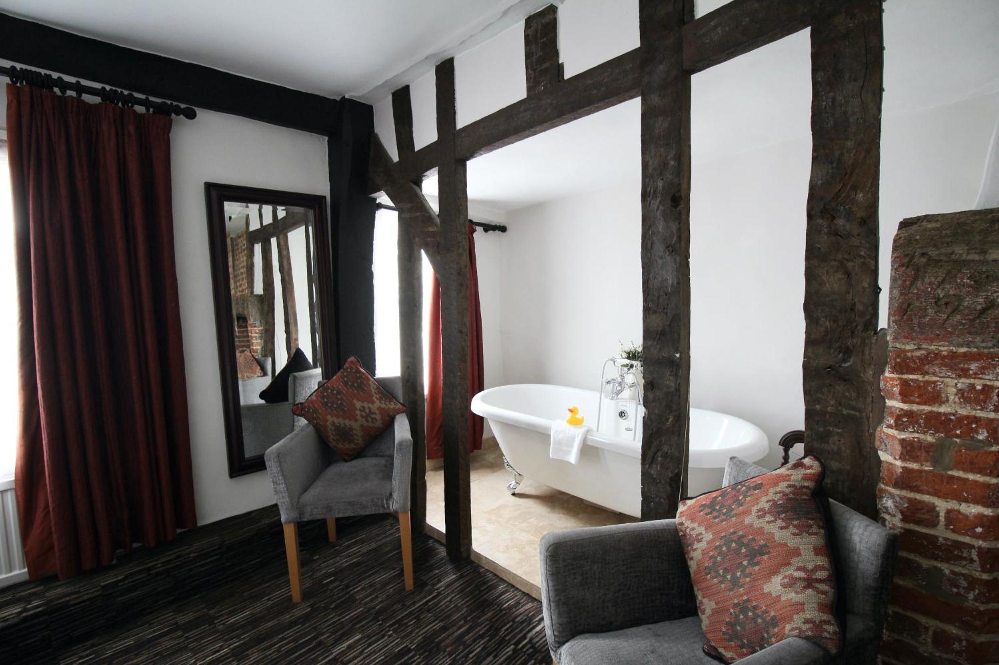 The Saracens Head Hotel Great Dunmow Luaran gambar