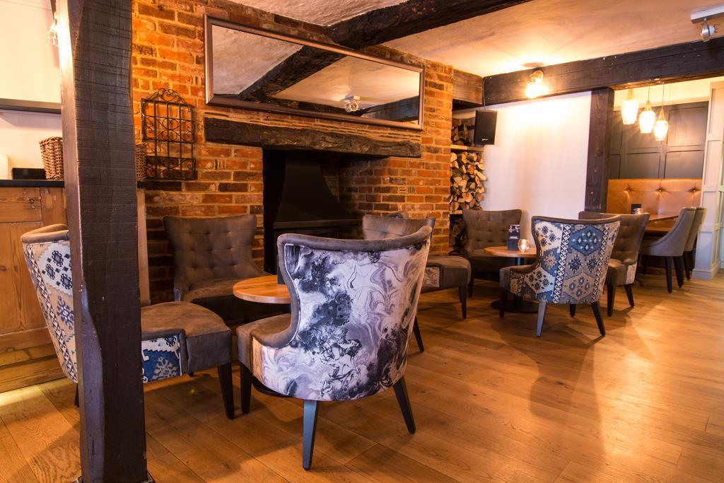 The Saracens Head Hotel Great Dunmow Luaran gambar