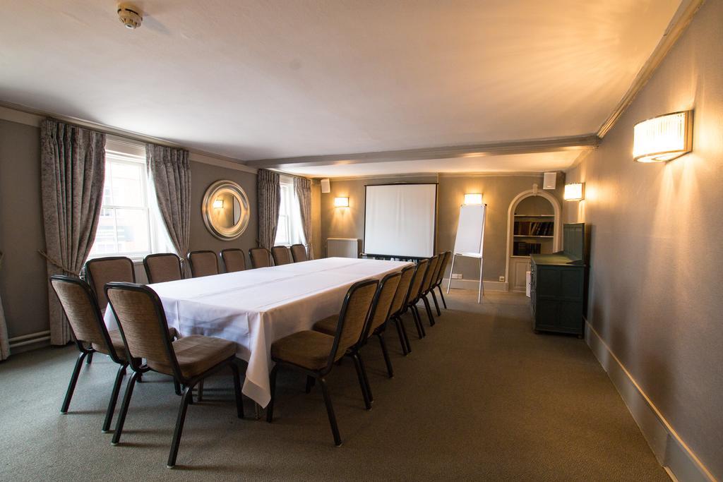 The Saracens Head Hotel Great Dunmow Luaran gambar