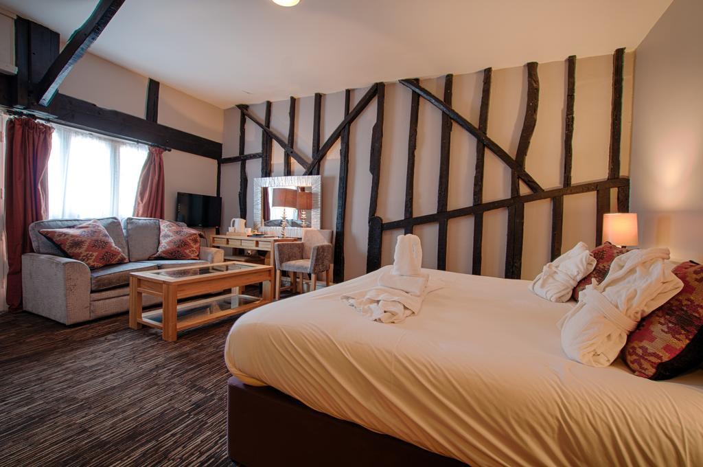 The Saracens Head Hotel Great Dunmow Luaran gambar