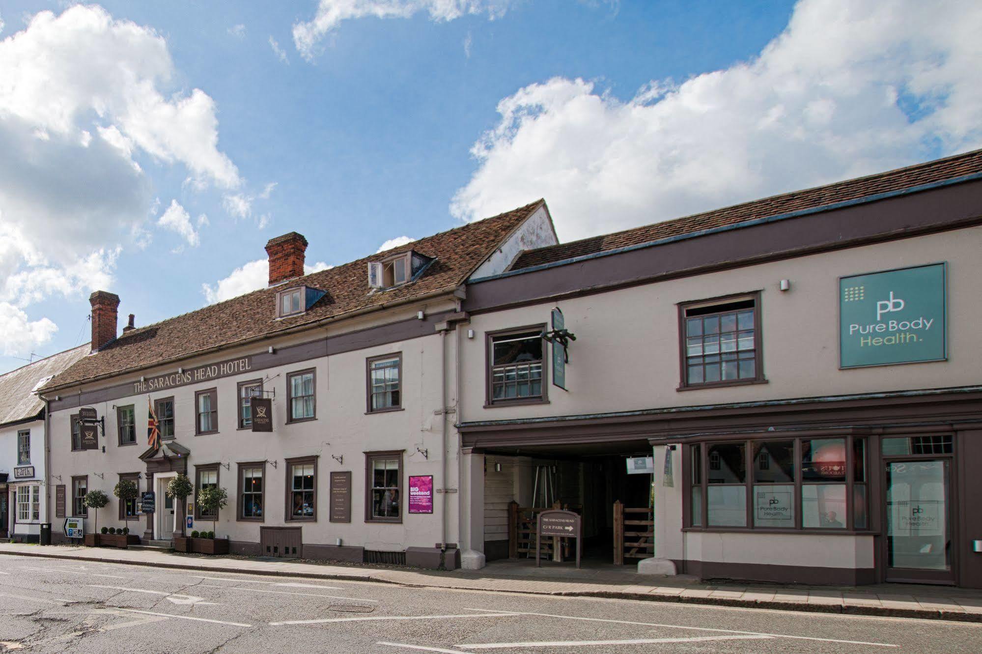 The Saracens Head Hotel Great Dunmow Luaran gambar