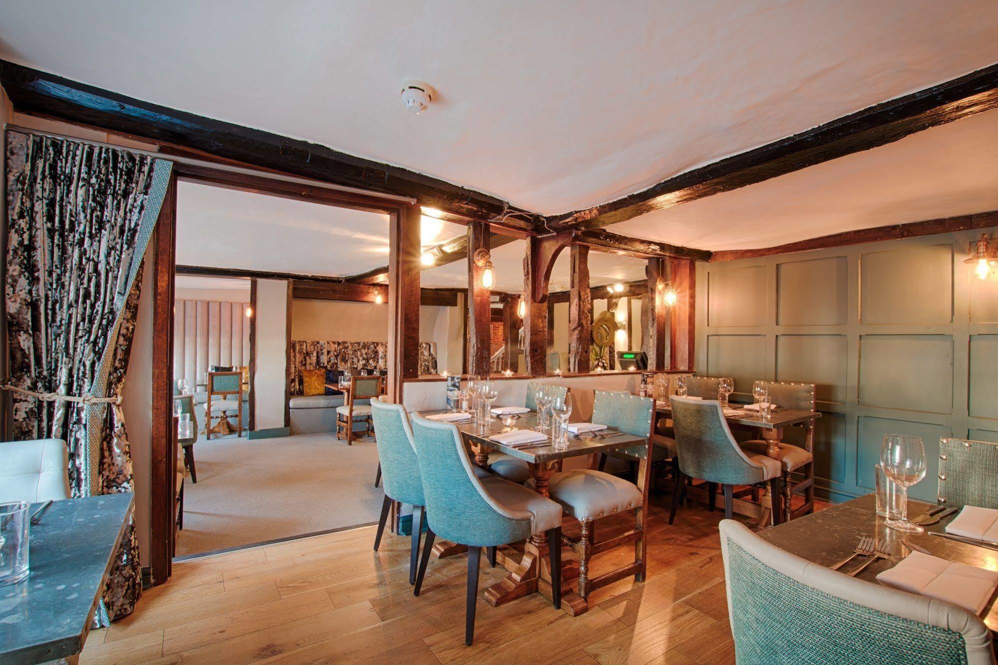 The Saracens Head Hotel Great Dunmow Luaran gambar